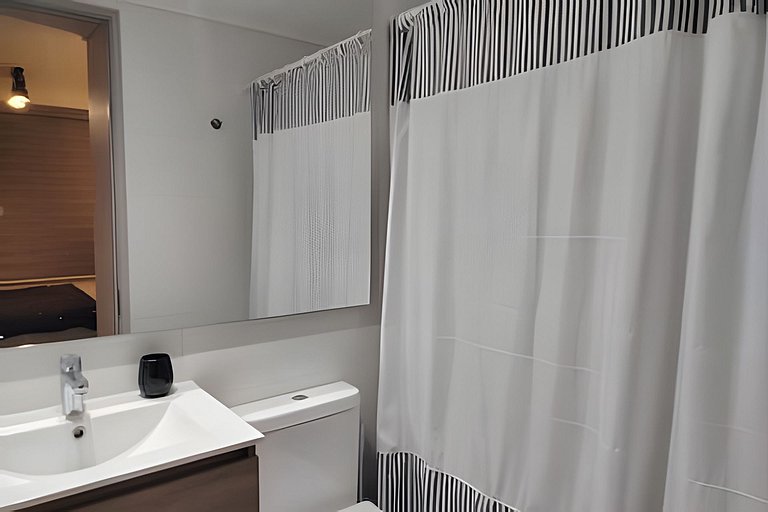 Prime | Depto. a pasos del metro- AC + wifi + Gym