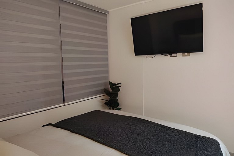 Prime | Depto. a pasos del metro- AC + wifi + Gym