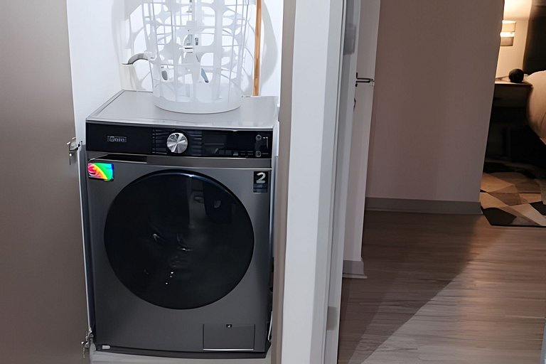 Prime | Depto. a pasos del metro- AC + wifi + Gym