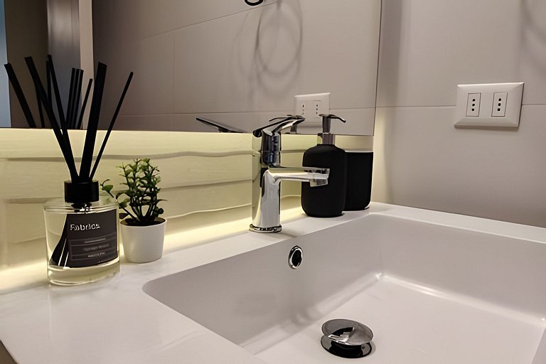 Prime | Cómodo depto en el centro - Wifi y estac.